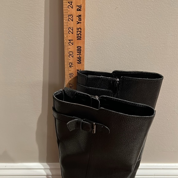 Enzo Angiolini black pebbled leather riding boots size 9 - Picture 3 of 7